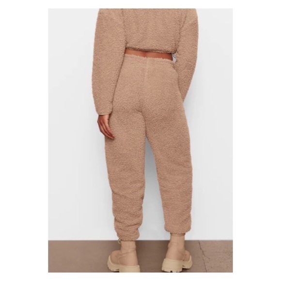 SKIMS Teddy Sherpa Fleece Jogger Pants Beige Tigers Eye 2XL NWT - Picture 5 of 10